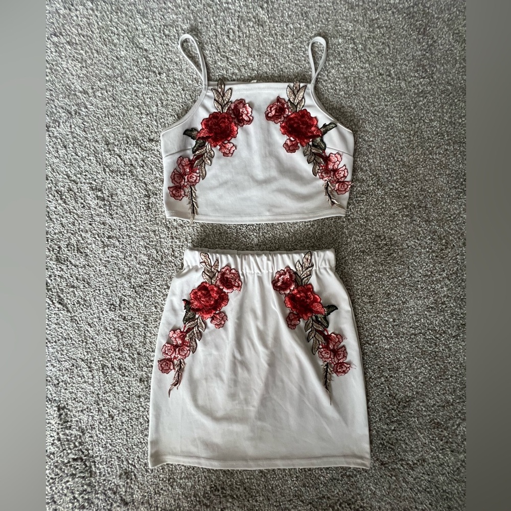 Floral Embroidered Two-Piece Set🌹